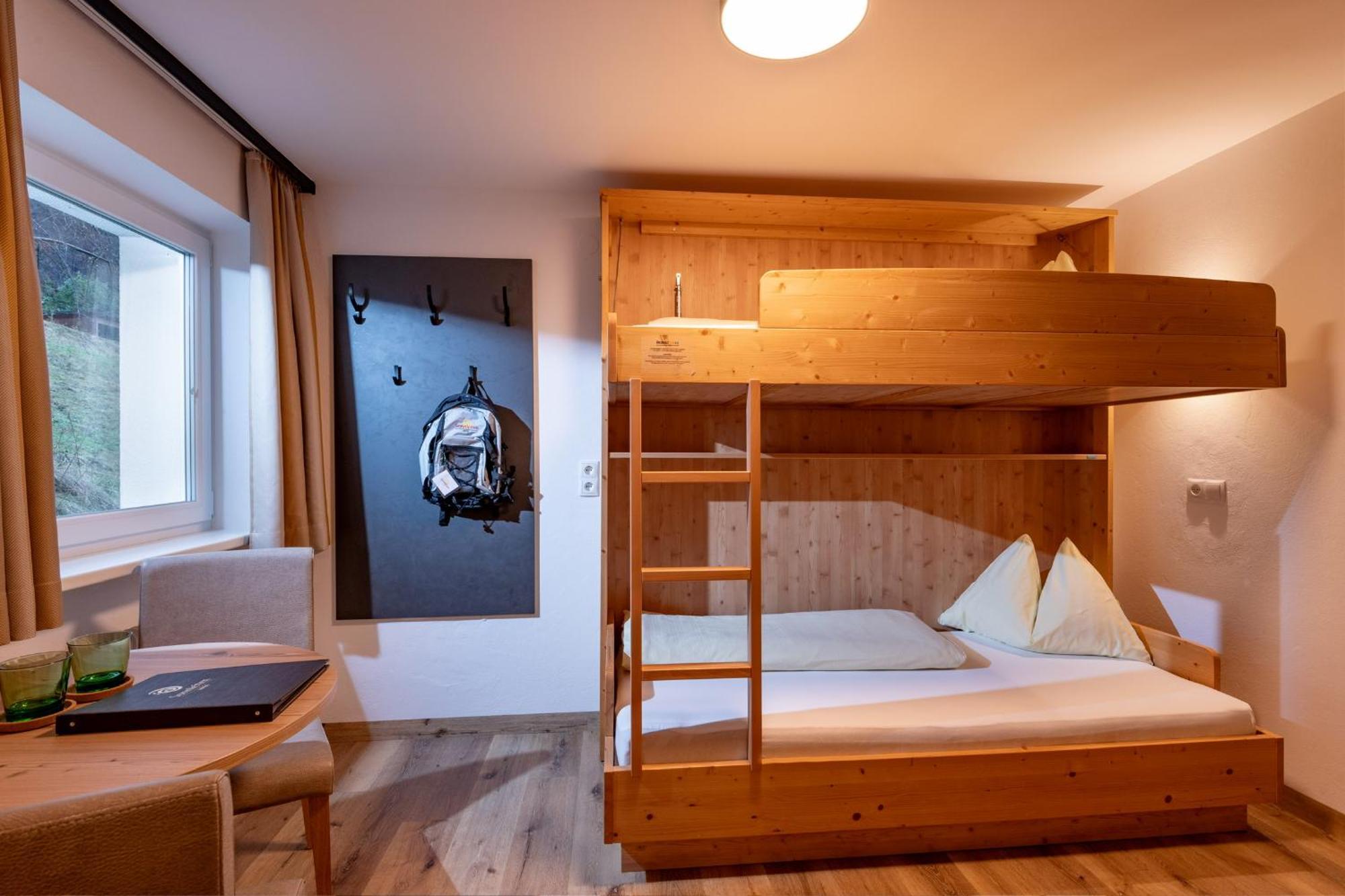 Das Sonnleiten Ski- Und Motorradhotel Bruck Im Zillertal Брук-ам-Циллер Экстерьер фото