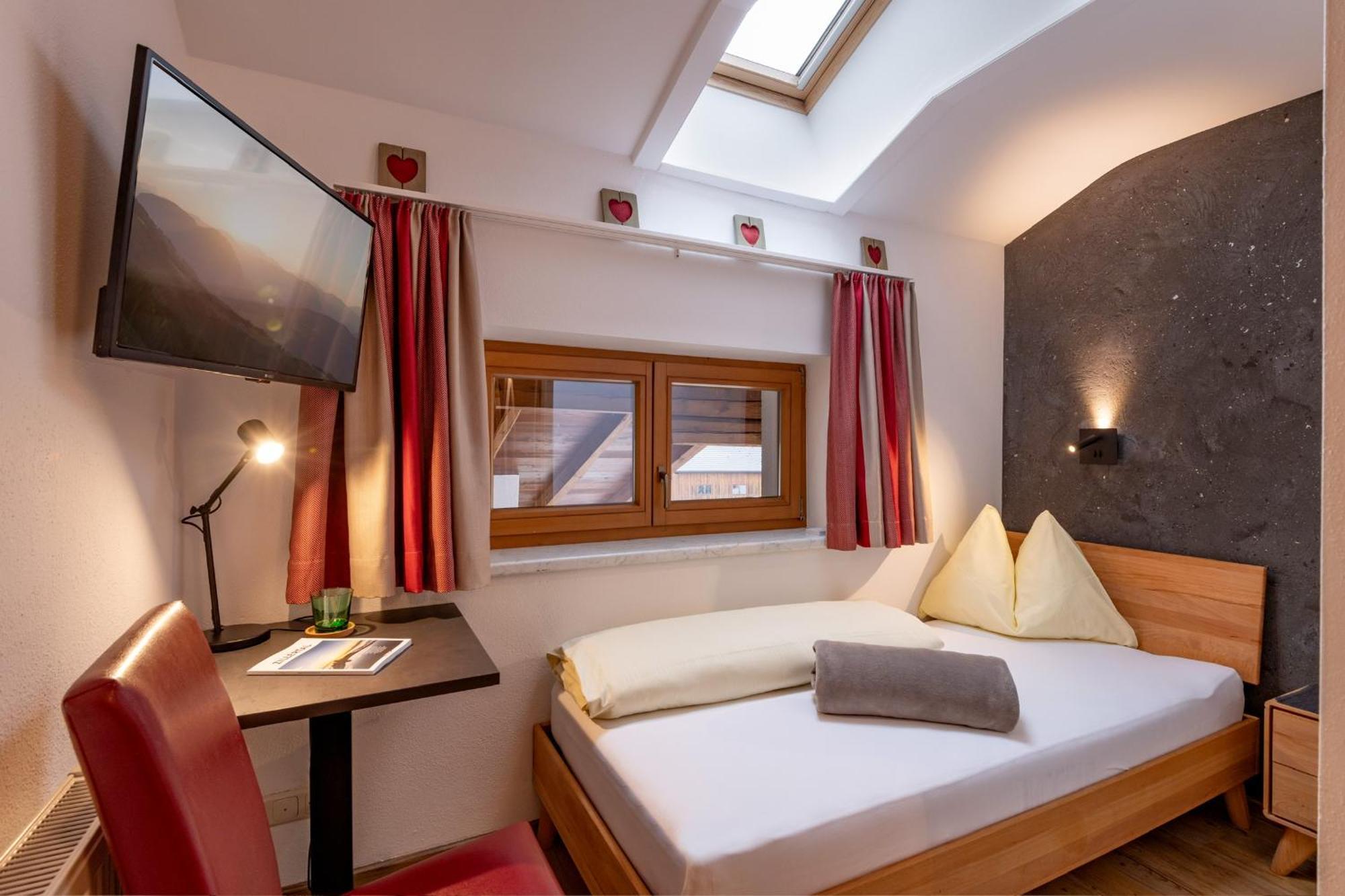 Das Sonnleiten Ski- Und Motorradhotel Bruck Im Zillertal Брук-ам-Циллер Экстерьер фото